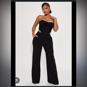 Classy babe Fashion Nova jumpsuit